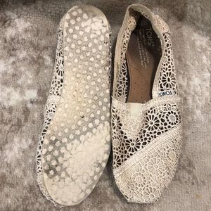 Women’s Lace Toms